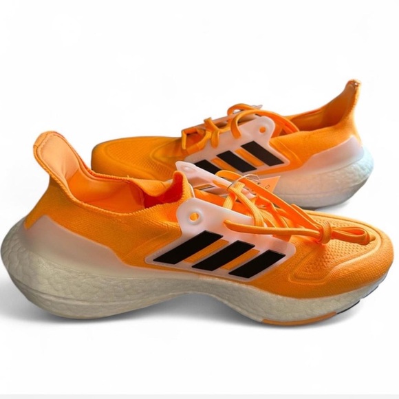 NWT Deadstock Men’s Adidas ULTRABOOST 22 Running Shoes Size US 10/ EU 44